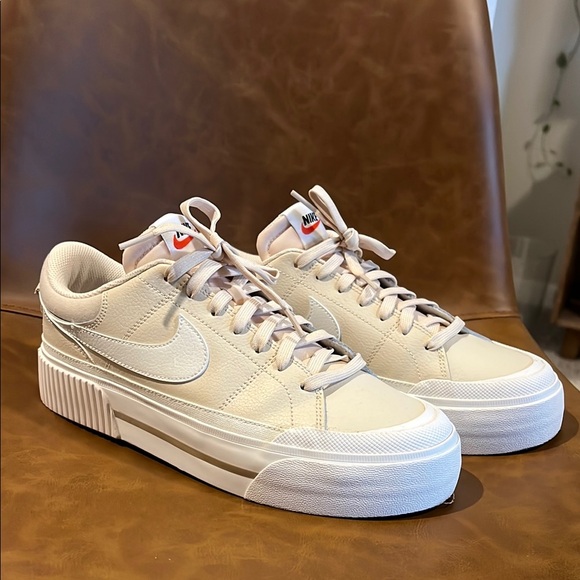 Nike Court Legacy Lift - Picture 1 of 4